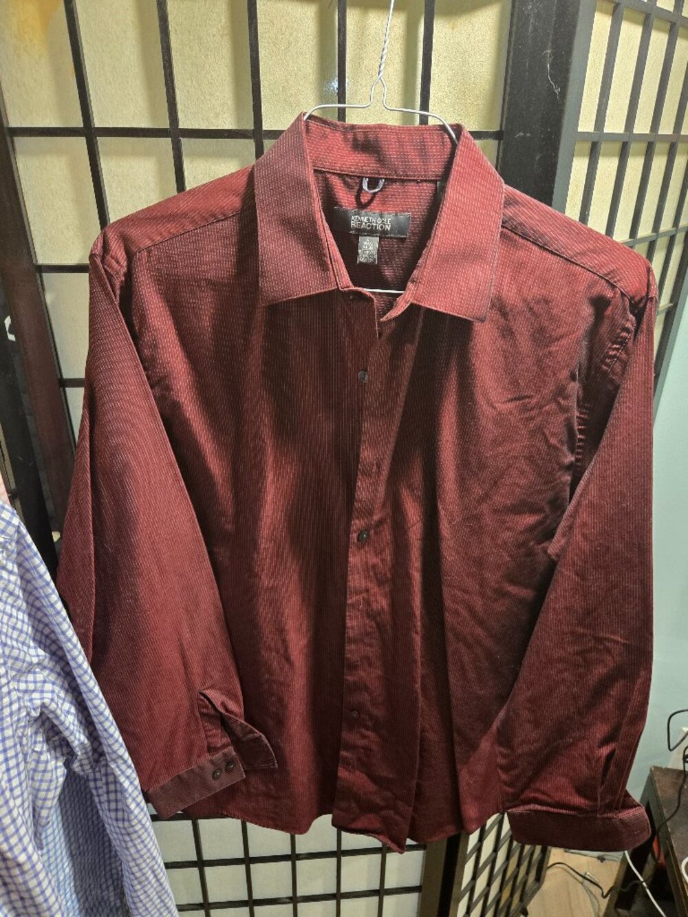 Kenneth Cole Reaction button down casual shirt